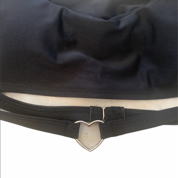 - Heart ❤️ black bikini - Picture 3 of 4